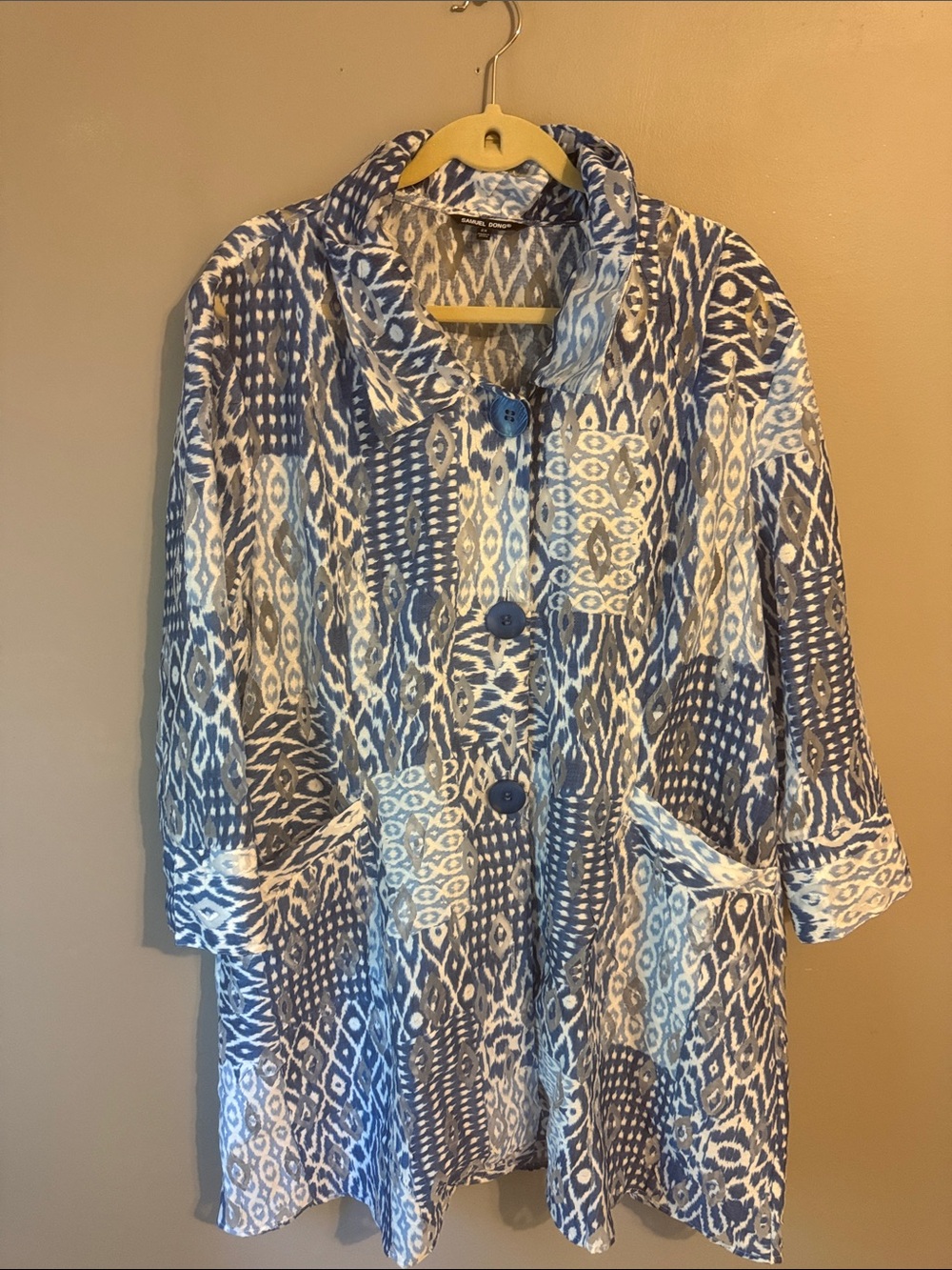 Samuel Dong blue/white ikat print long jacket. Size 2X.